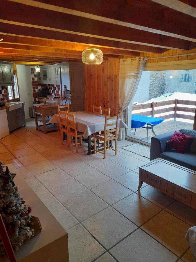 Maison de montagne dans charmant village du Capcir Fontrabiouse Extérieur photo